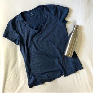 Athleta navy active t-shirt M